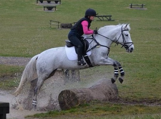 Abbey-xc